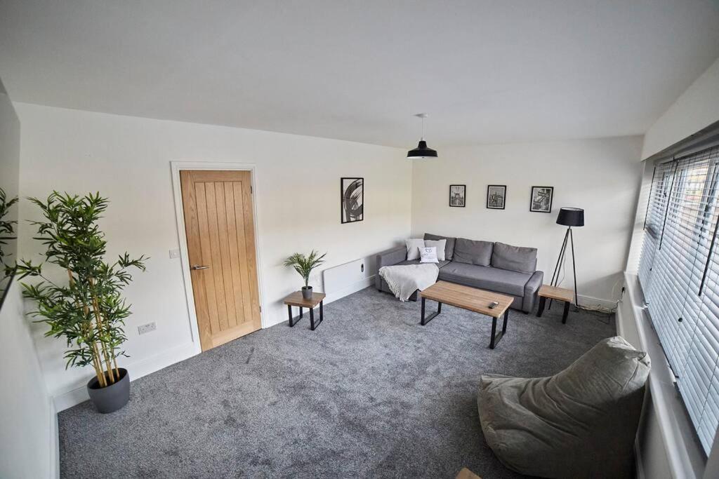 High Spec Spacious 2Bd Apt, Parking, Nr Newcastle 게이츠헤드 외부 사진